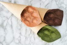 Load image into Gallery viewer, HK Egg Waffles/ Gai Daan Jai 雞蛋仔